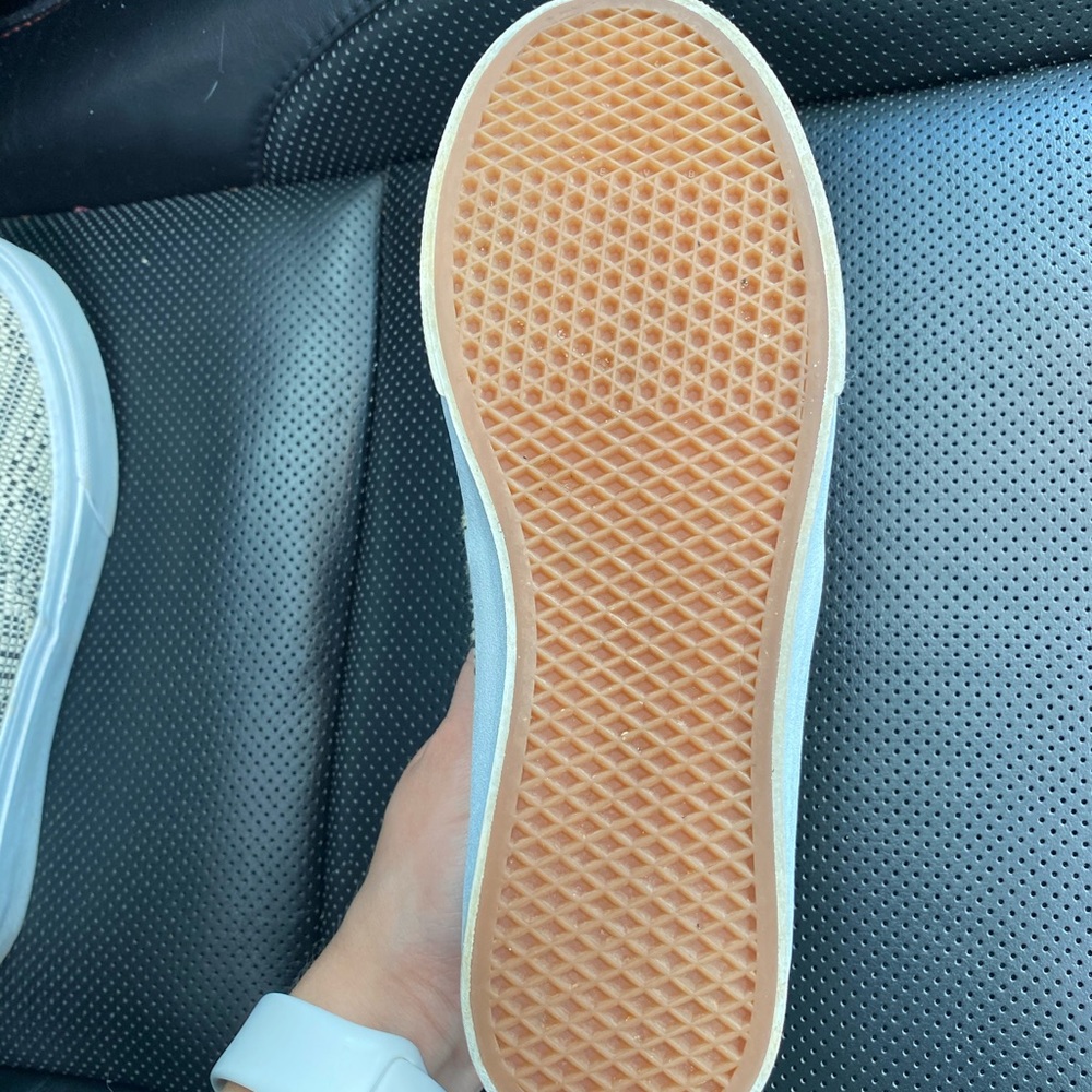 VANS - Picture 4 of 5